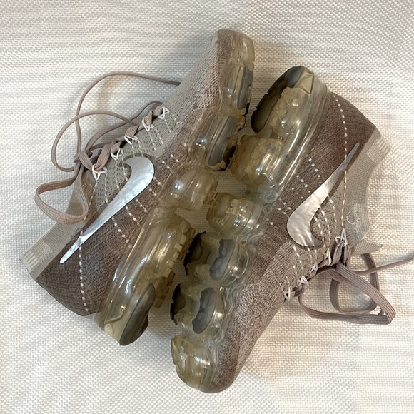 Nike Women’s Vaparmax Flyknit Chrome Sunset Glow Size 6.5 - Picture 5 of 13